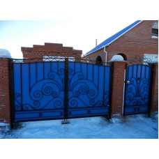 Ворота із профнастилу з елементами кування 10