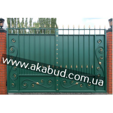 Ковані ворота зелені з піками