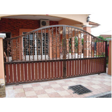 Ковані ворота з профнастілом