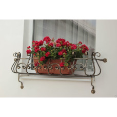 Квітниця на вікно з ковкою