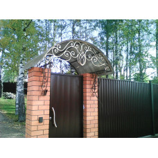 Кований козирок над хвірткою