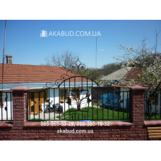 Паркан із елементами кування F6